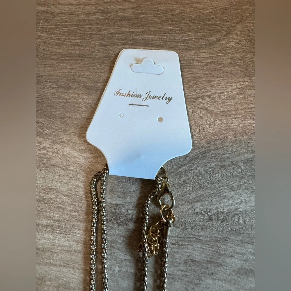 Seahorse Rhinestone Necklace - Picture 9 of 9